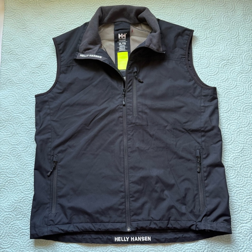 Helly Hansen Black Insulated Vest for Outdoor Adventures